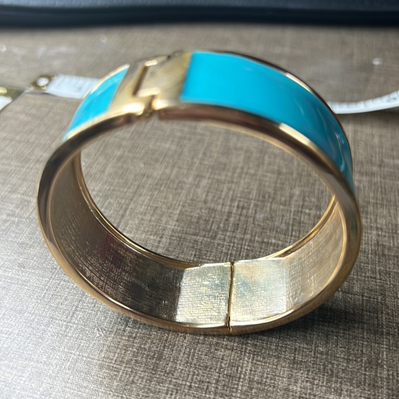 Blue Bracelet Magnet Cuff - Picture 5 of 9